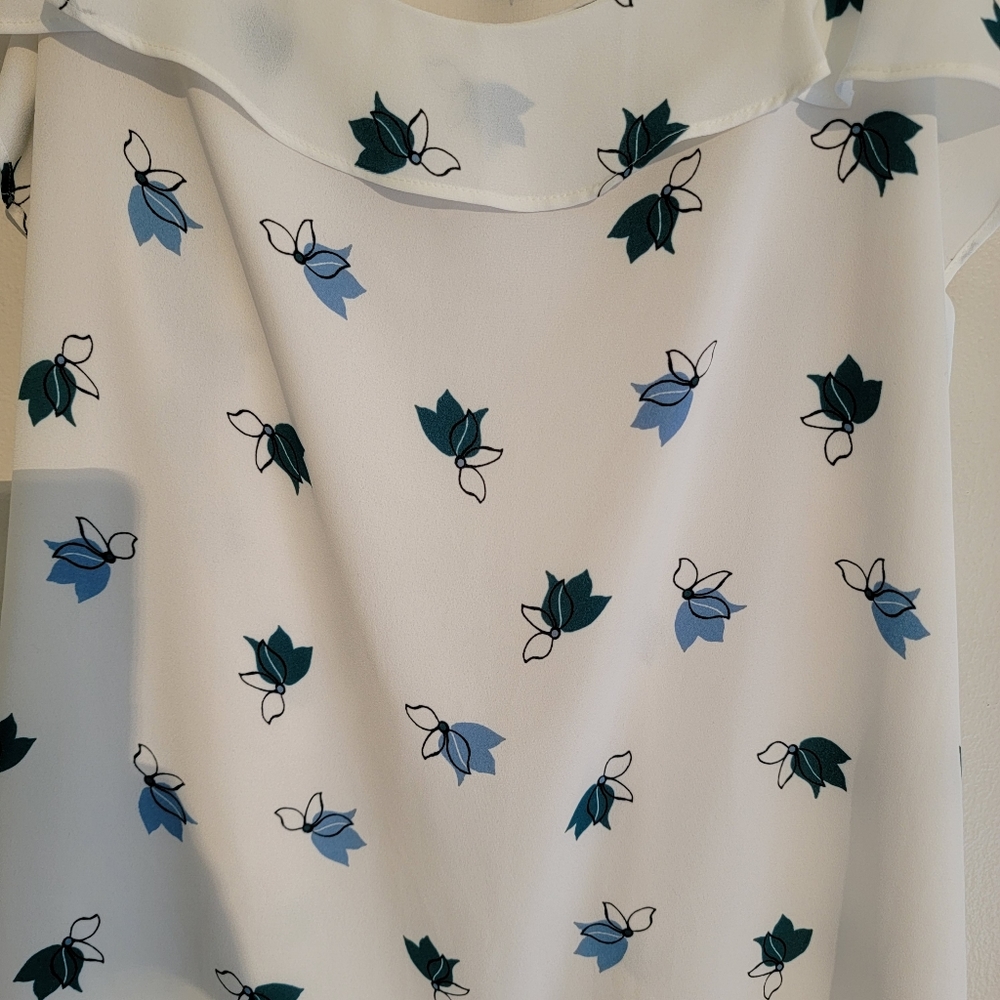 Ann Taylor Loft Flowy Floral Chiffon Camisole - Picture 2 of 9